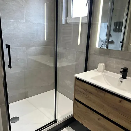 Le Rubis- Premium - Vue Sur L'eau - Wacken, Parlement Europeen - 6 Pers Apartment *